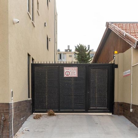 Nahal Oz 33 Aparthotel Bat Yam Luaran gambar